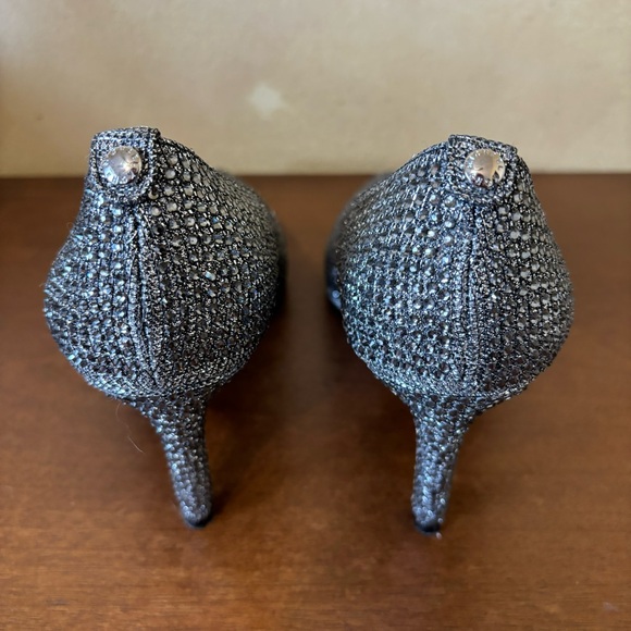 Size 7.5 Michael Kors Silver Alina Flex Crystal Embellishment Pumps, Rhinestone - Picture 9 of 17